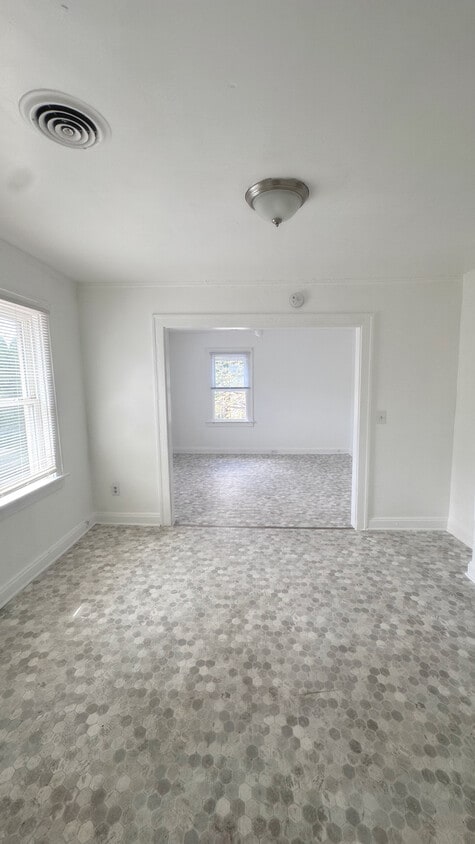 Primary Photo - 322 S Ottawa St