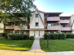 Building Photo - 13 Echo Ct