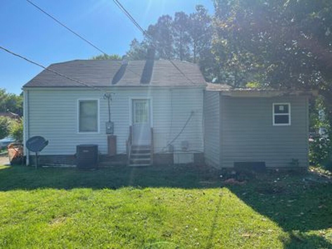 2408 Caddie Ln, Richmond, VA 23223 House Rental in Richmond, VA