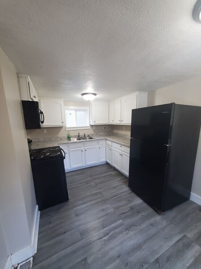 Foto del edificio - 3 Bedroom 1 Bath House in Rock Island