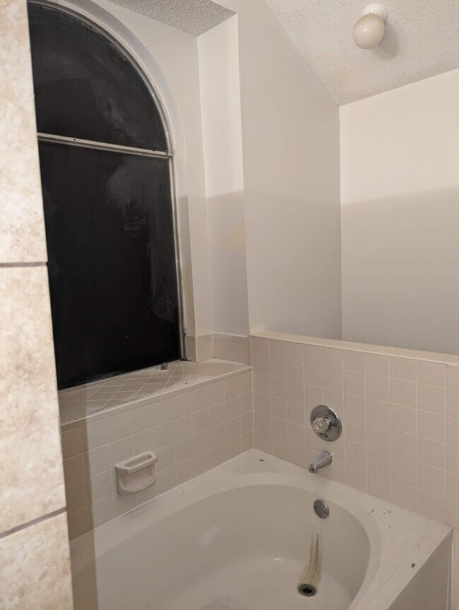 Foto del edificio - 7322 Park West Dr