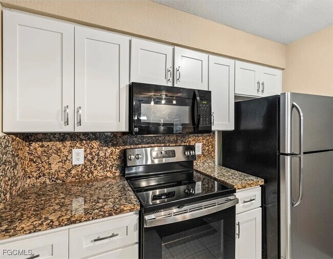 Foto del edificio - 3419 Winkler Ave