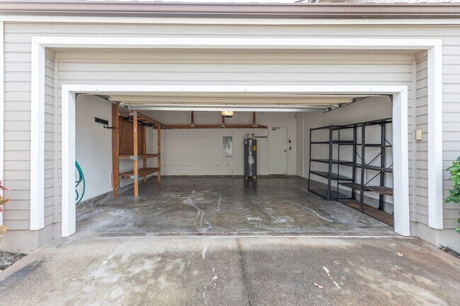 Building Photo - Charming 3 Bedroom, 2.5 Bath Condo in Ko Olina Fairways(Golf Course View)