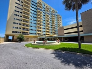 Building Photo - 825 Bayshore Dr