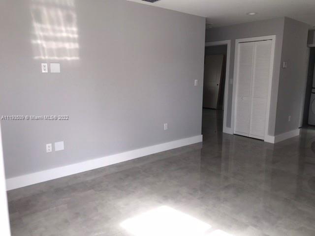 Building Photo - 1221 SW 76th Ct