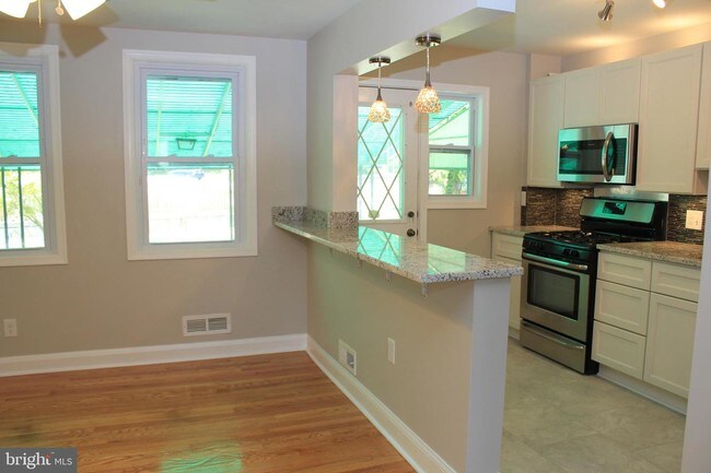 Building Photo - 8464 Loch Raven Blvd