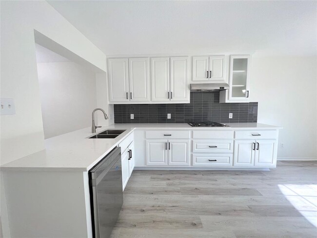 Foto del edificio - 2725 Summerwalk Pl
