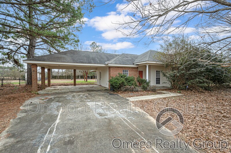 32 Oakleigh Dr, Wetumpka, AL 36092 House Rental in Wetumpka, AL
