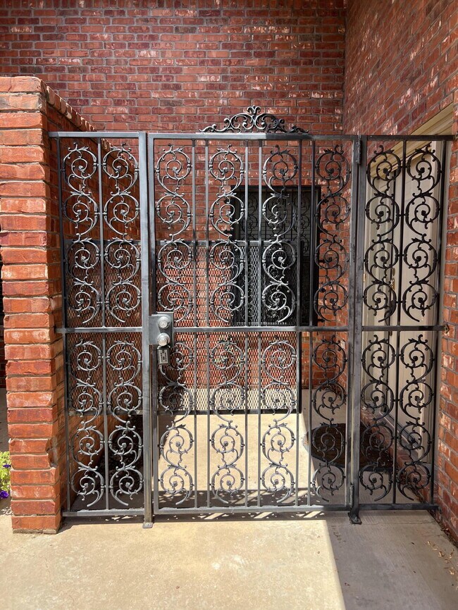 Foto del edificio - 5704 York Ave