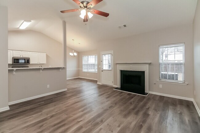 Foto del edificio - 1500 Logan Ln