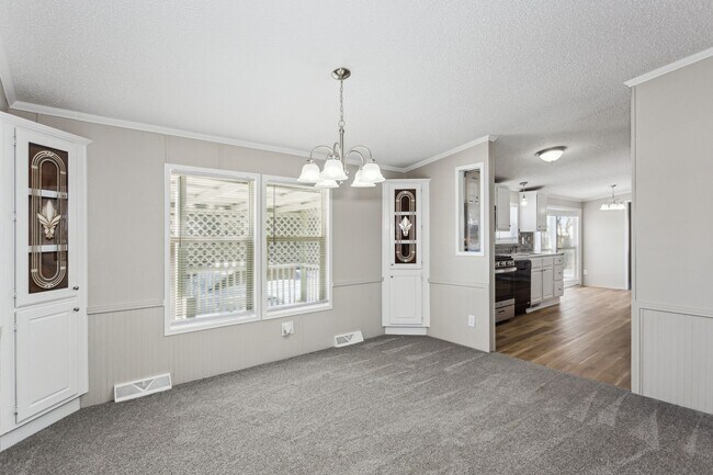 Foto del edificio - Adorable 3 Bedroom/2 Bath with lots of space! Available on 2/23/26!