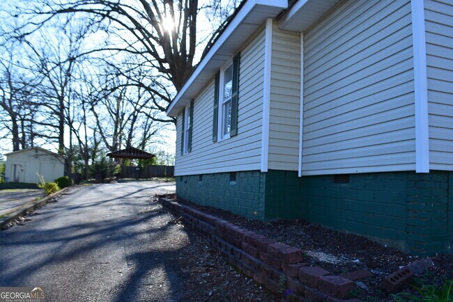 Foto del edificio - 513 S Hill St