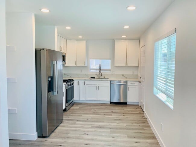 Building Photo - Newly Constructed 2BD/1BA Duplex Available...