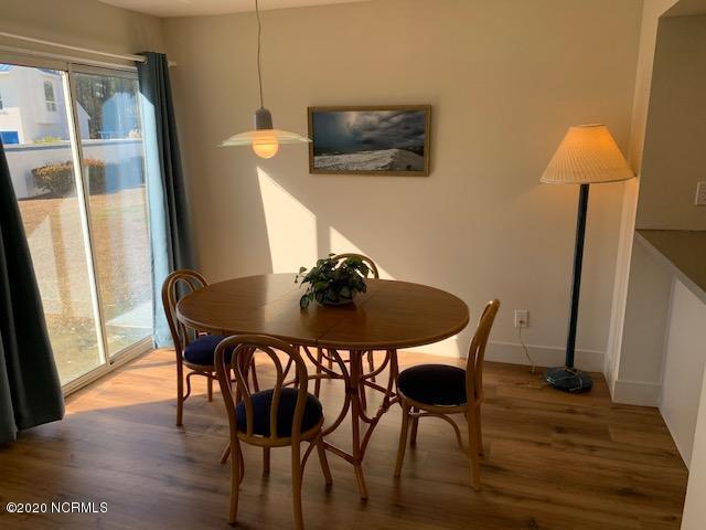 Foto del edificio - 10155 Beach Dr SW