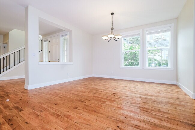 Building Photo - Beautiful Issaquah Highlands Home on Corner Lot with Greenbelt Views, Covered Porch and AC- AVAIL...