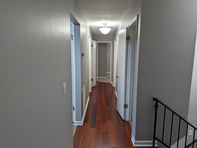 Hallway - 7235 Cane Hollow Rd