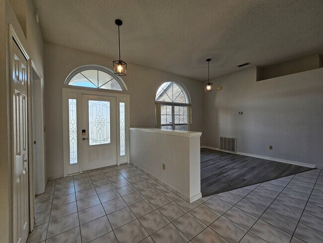 Building Photo - 6506 Canterlea Dr