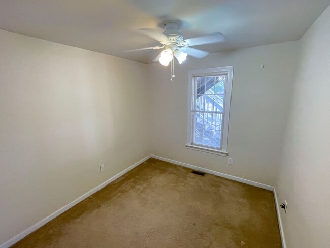 Building Photo - Stylish 3-Bedroom Condo in the Heart of Ca...