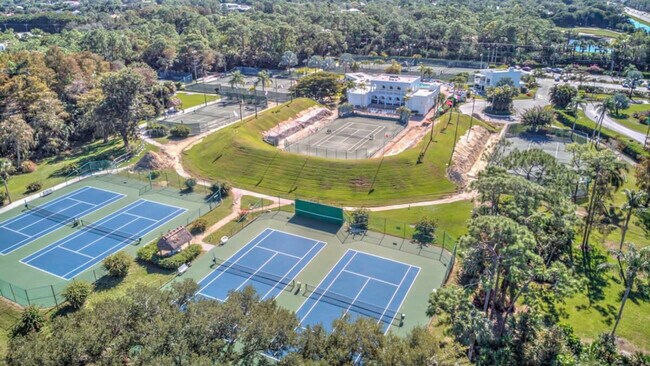 Foto del edificio - 3310 Europa Dr