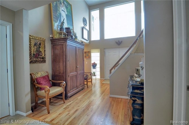 Building Photo - 7276 Simsbury Dr