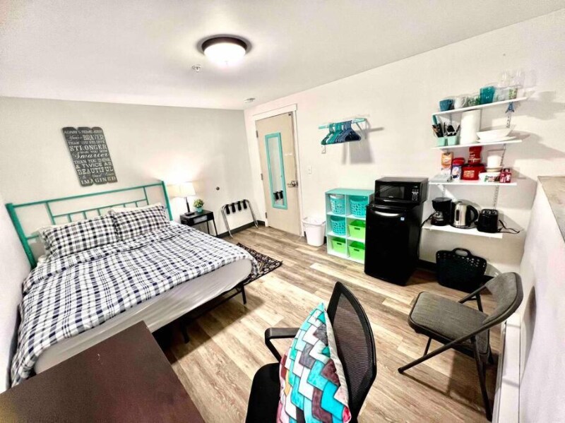 Foto del edificio - 5631 E Cornell Ave