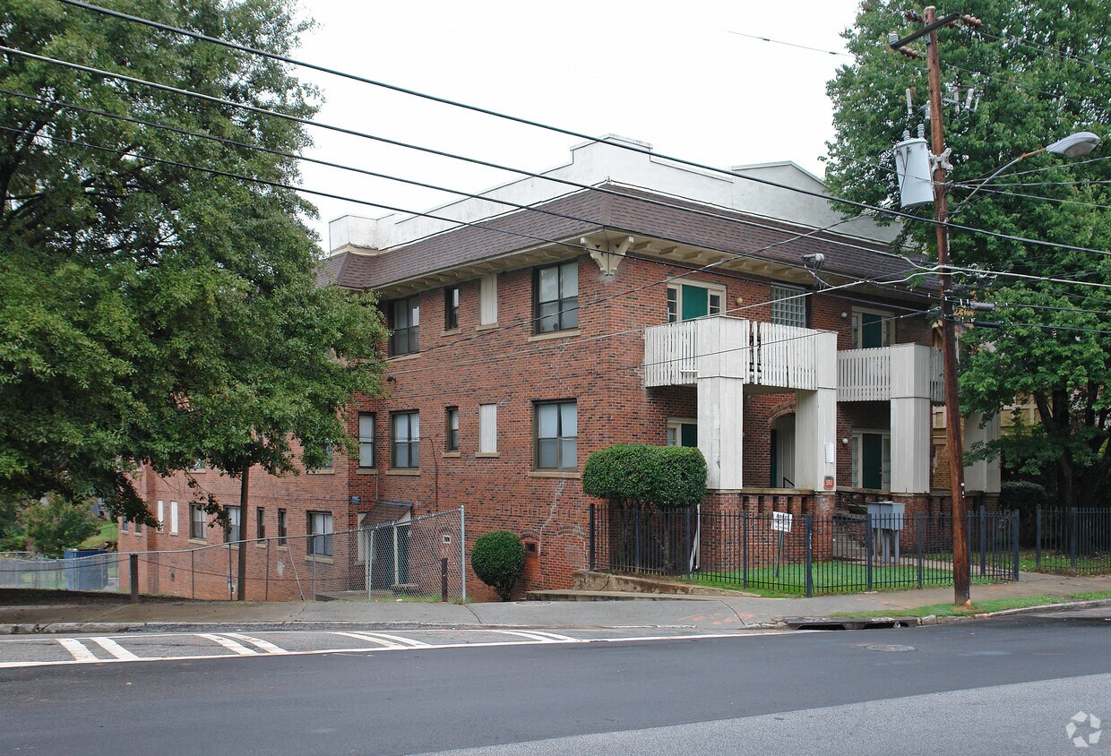 Primary Photo - 552 NE Parkway Dr