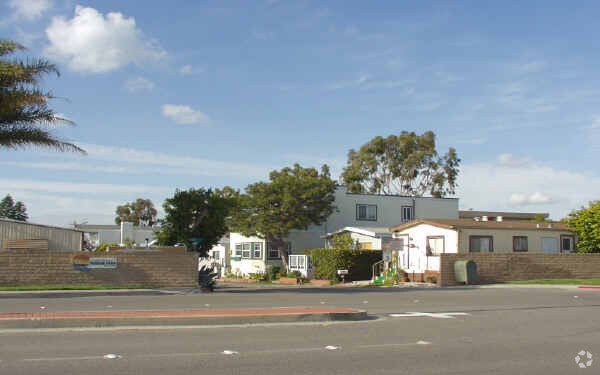 Foto del edificio - Seal Beach Trailer Park