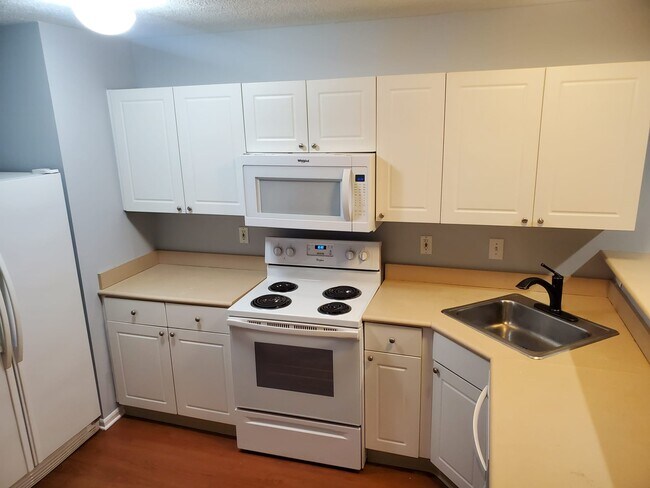 Building Photo - 308 Oxford Oak Dr