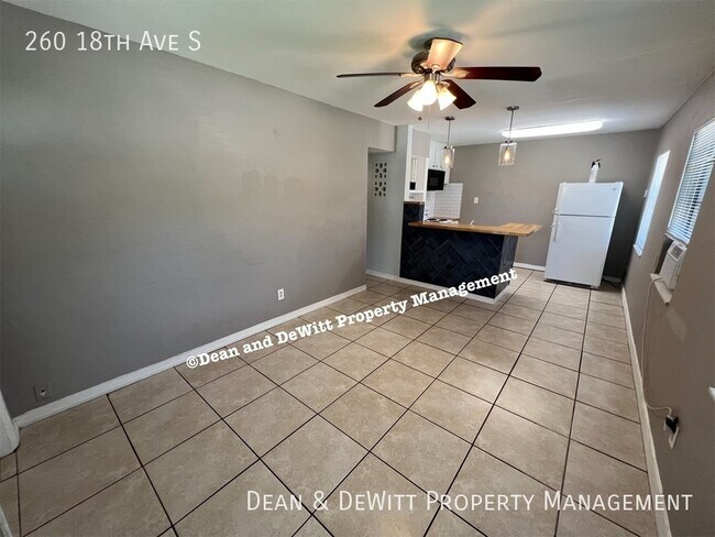 Building Photo - Old SE 2/1 Duplex - For Rent