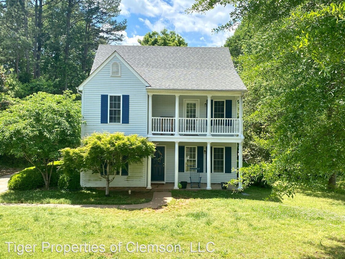 Primary Photo - 3 br, 2 bath House - 208 Blue Ridge Dr