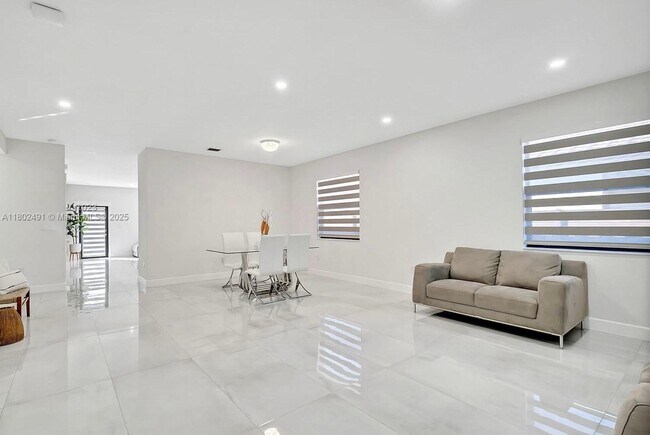 Foto del edificio - 12816 SW 228th St