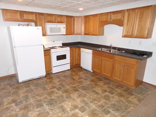 Building Photo - Modern Duplex Near Union College