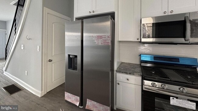 Photo - 1932 Clarence St Townhome