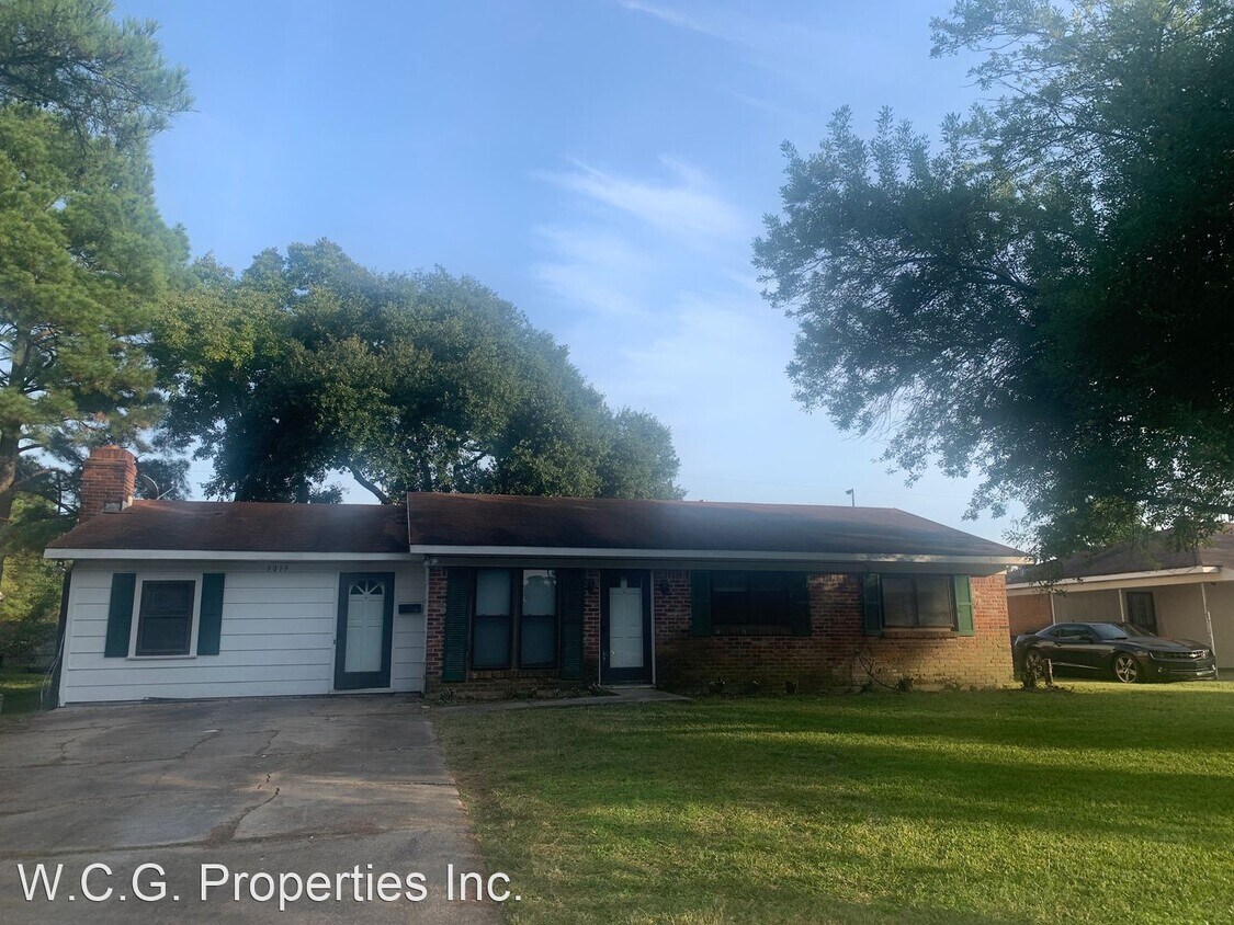 Foto principal - 3 br, 2 bath House - 9019 Sara