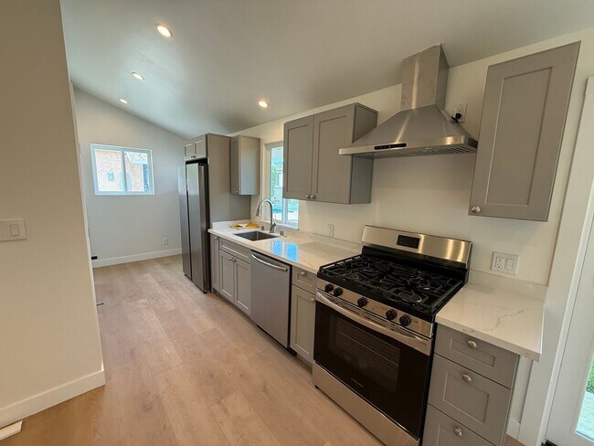 Foto del edificio - 5958 Pearce Ave