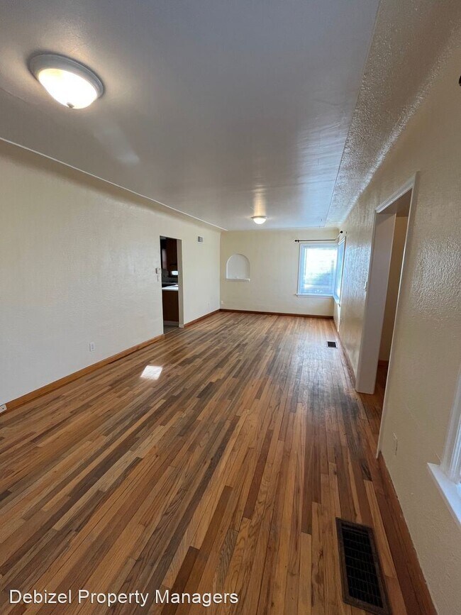 Foto del edificio - 3 br, 1 bath House - 411 2nd Ave