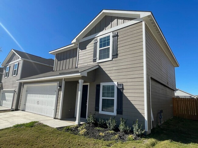 Foto del edificio - Newly Built 3 Bedroom 2.5 Bath in New Sava...