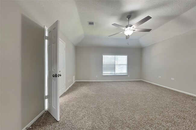 Building Photo - 5 Regency Ct