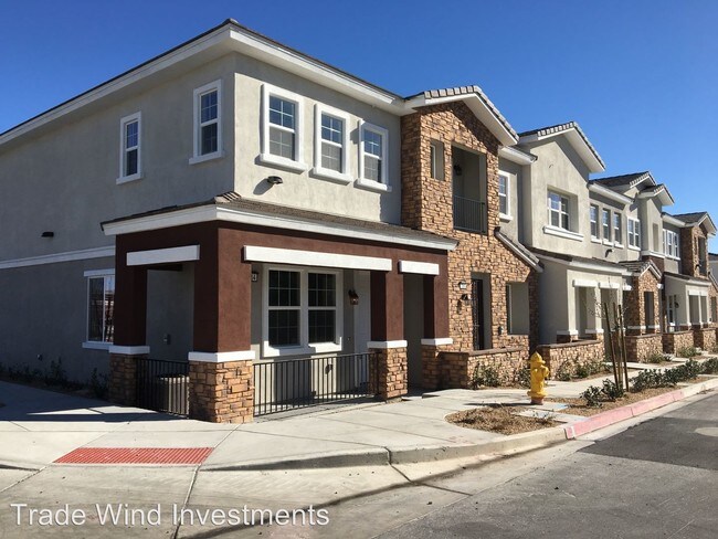 Foto del edificio - 2 br, 2 bath House - 7564 NICKLIN ST