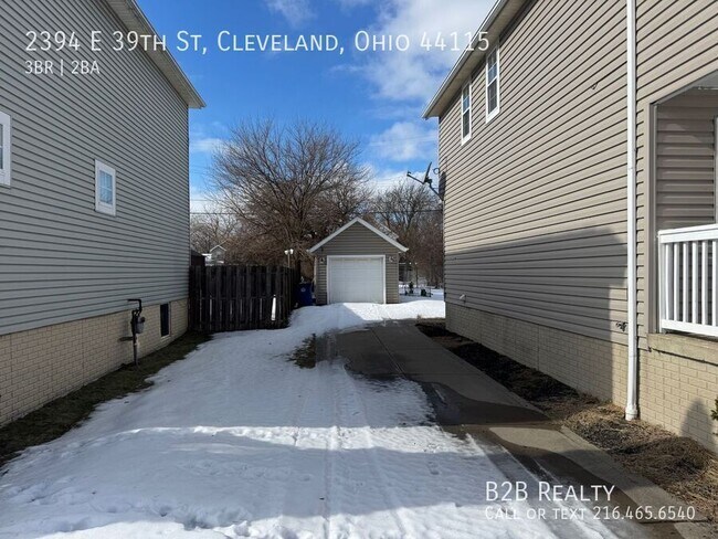 Foto del edificio - 2394 E 39th St