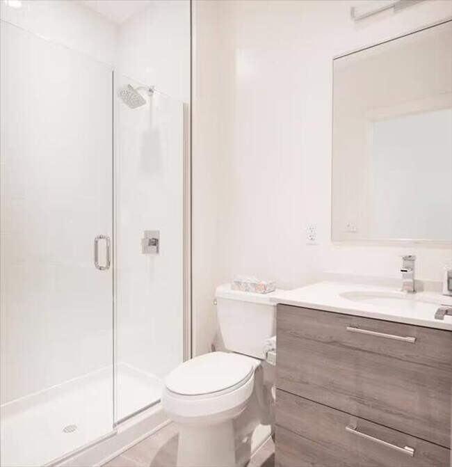 Foto del edificio - 8 Harrison Ave