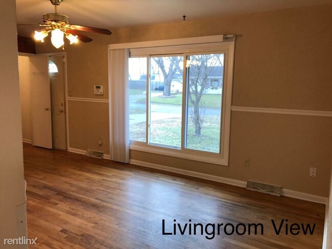 Foto del edificio - 3 br, 1 bath House - 4355 NE 26th St