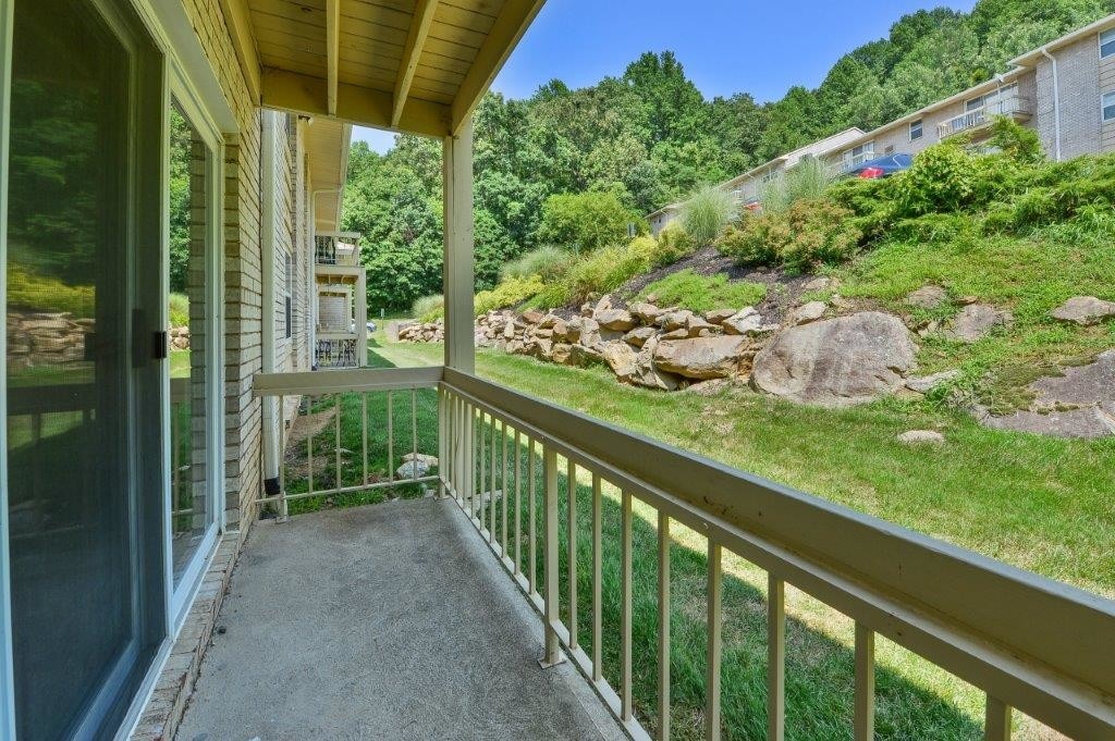Whitestone Apartment Homes photo 5
