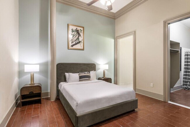 Foto del edificio - 300 Baronne St