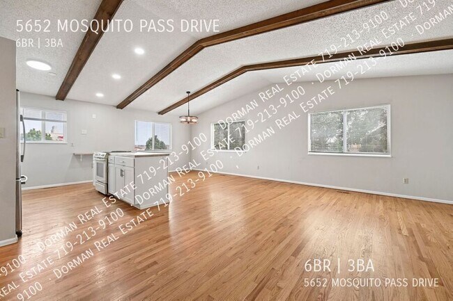 Foto del edificio - 5652 Mosquito Pass Dr