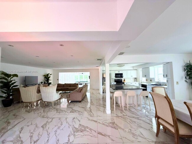 Building Photo - 201 Calle Grande Dr