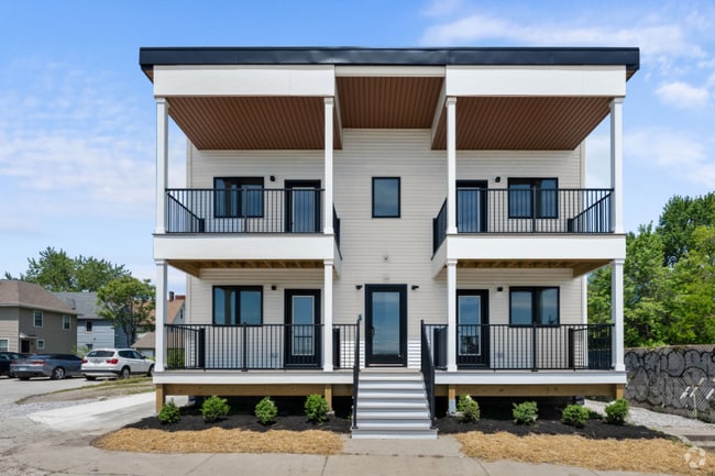 Building Photo - 1295 Holmden Ave