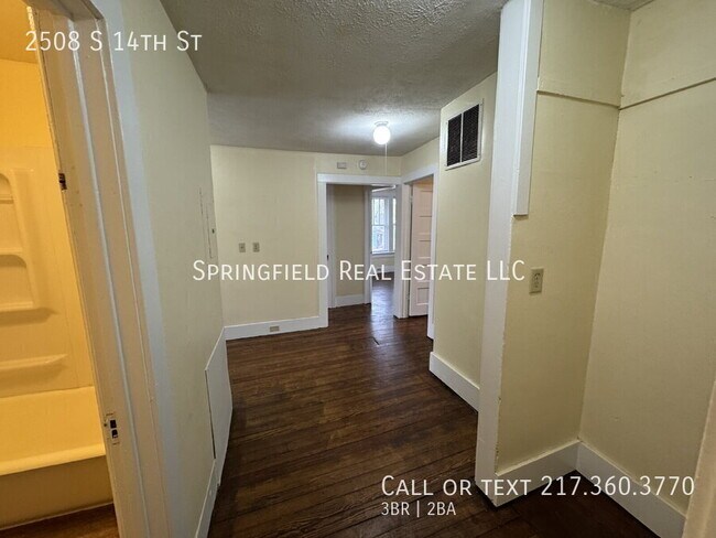 Foto del edificio - 2508 S 14th St
