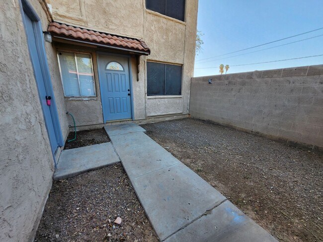 Foto del edificio - Charming 2-Bedroom Townhome