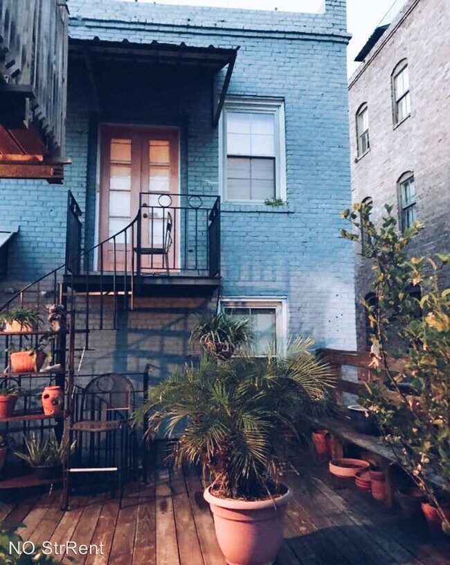 Foto del edificio - 2 br, 2 bath House - 422 Notre Dame St. #3